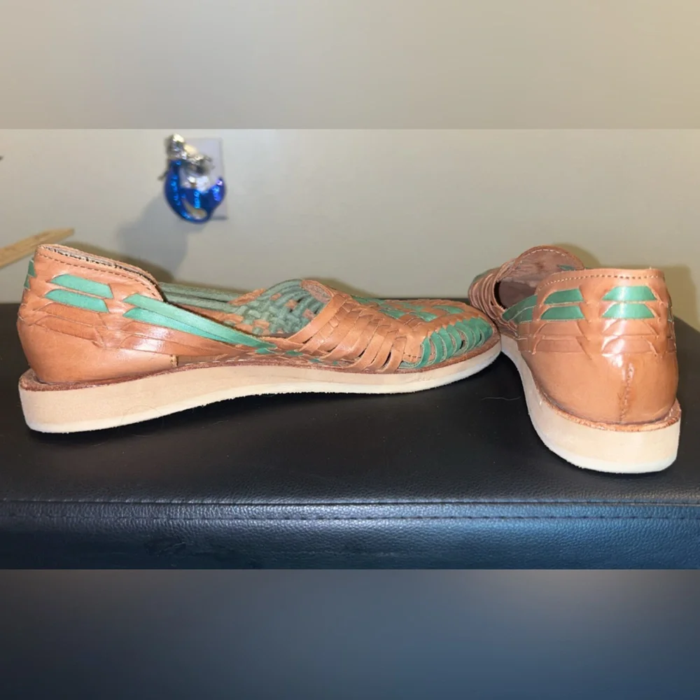 ✨ Tan & Teal Leather Huarache Sandals | Women’s Size 7 | Like New ✨ - Picture 5 of 8
